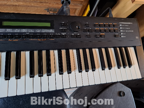 Roland XP30